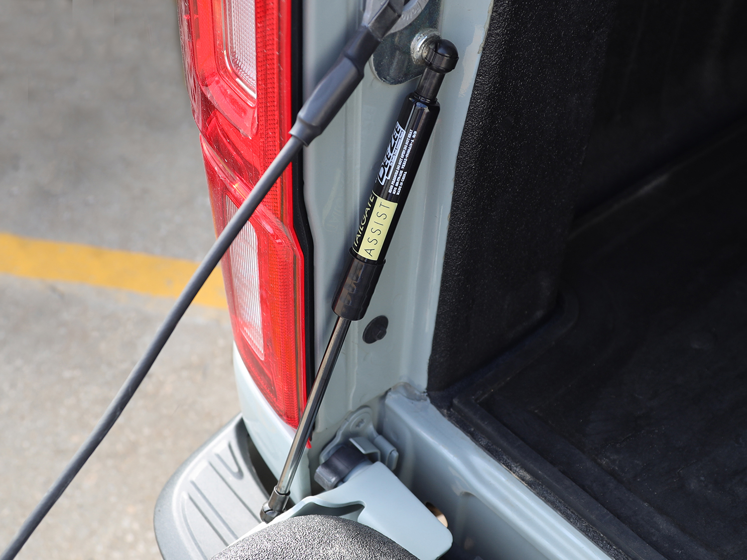 Image for Tailgate Damper Cartridge from AccessoriesCanada
